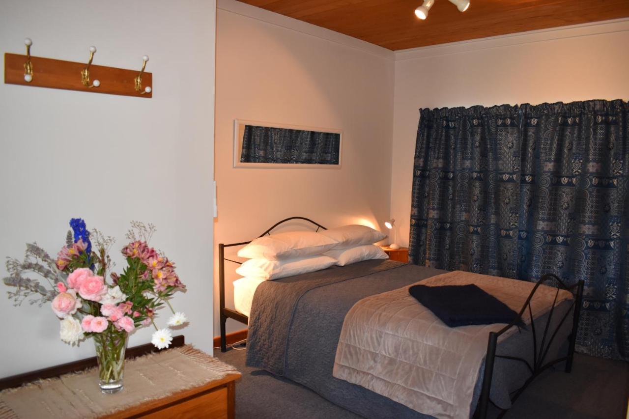 Olivista Bed and Breakfast Masterton Buitenkant foto