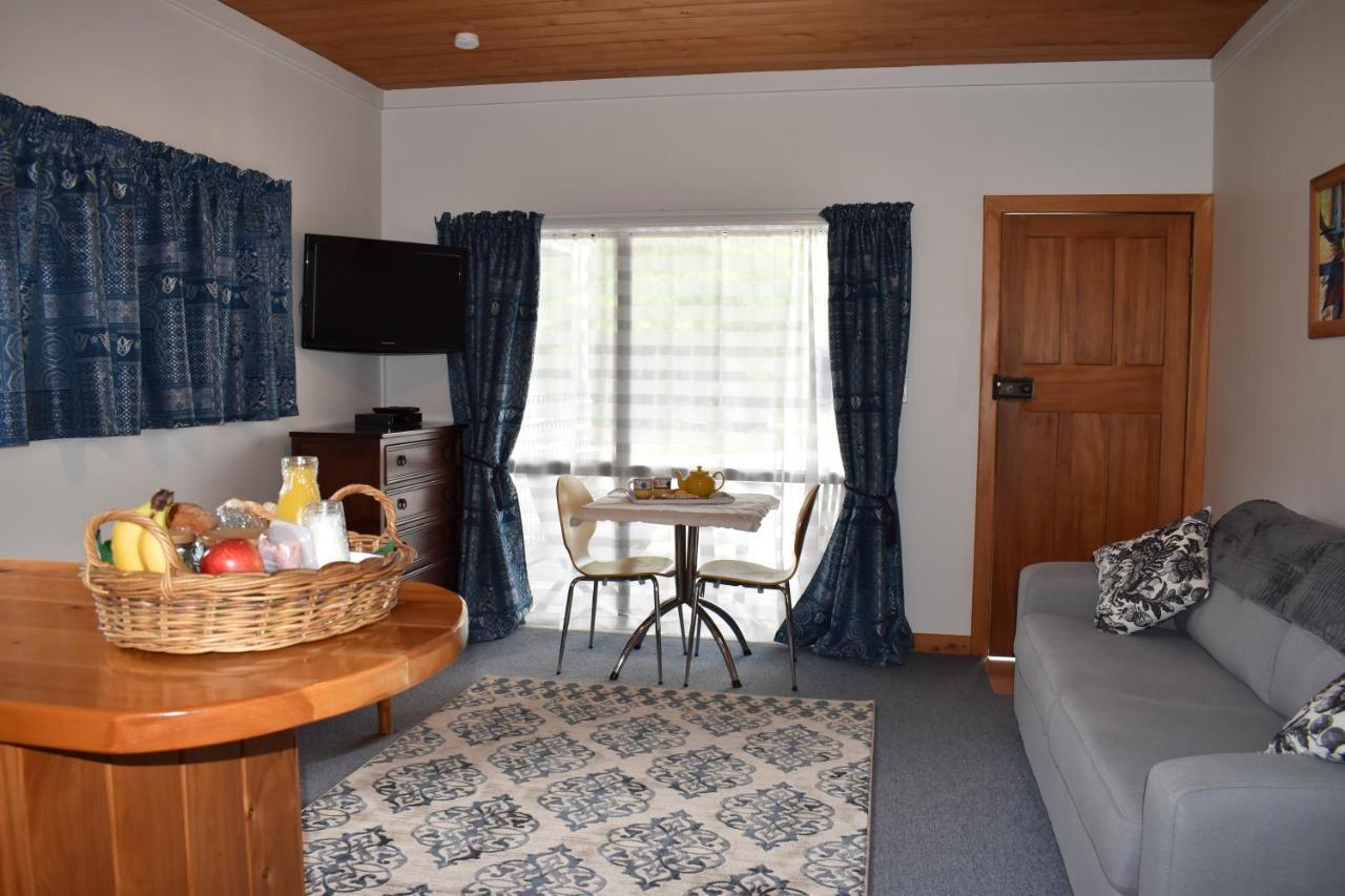 Olivista Bed and Breakfast Masterton Buitenkant foto