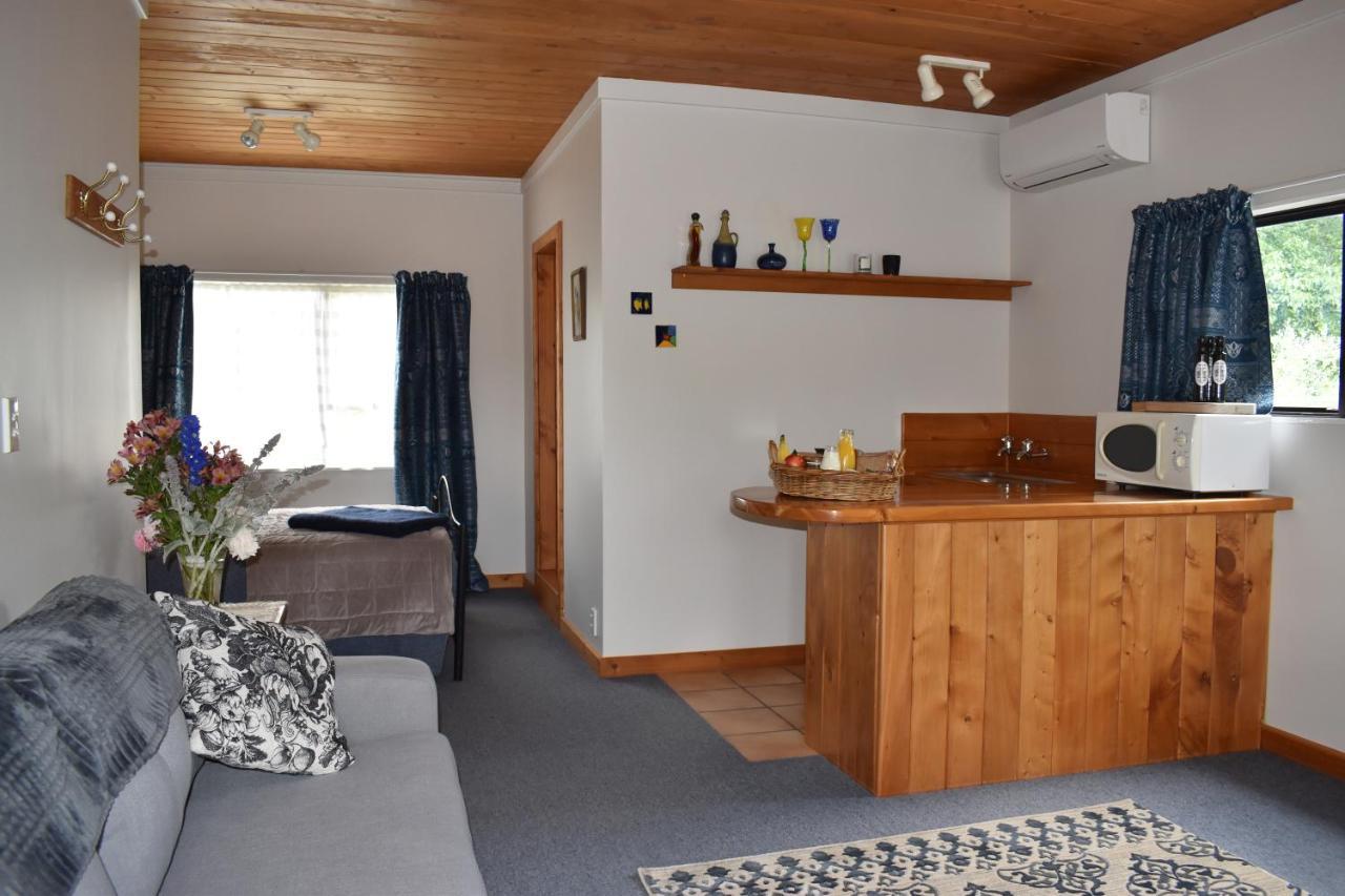 Olivista Bed and Breakfast Masterton Buitenkant foto