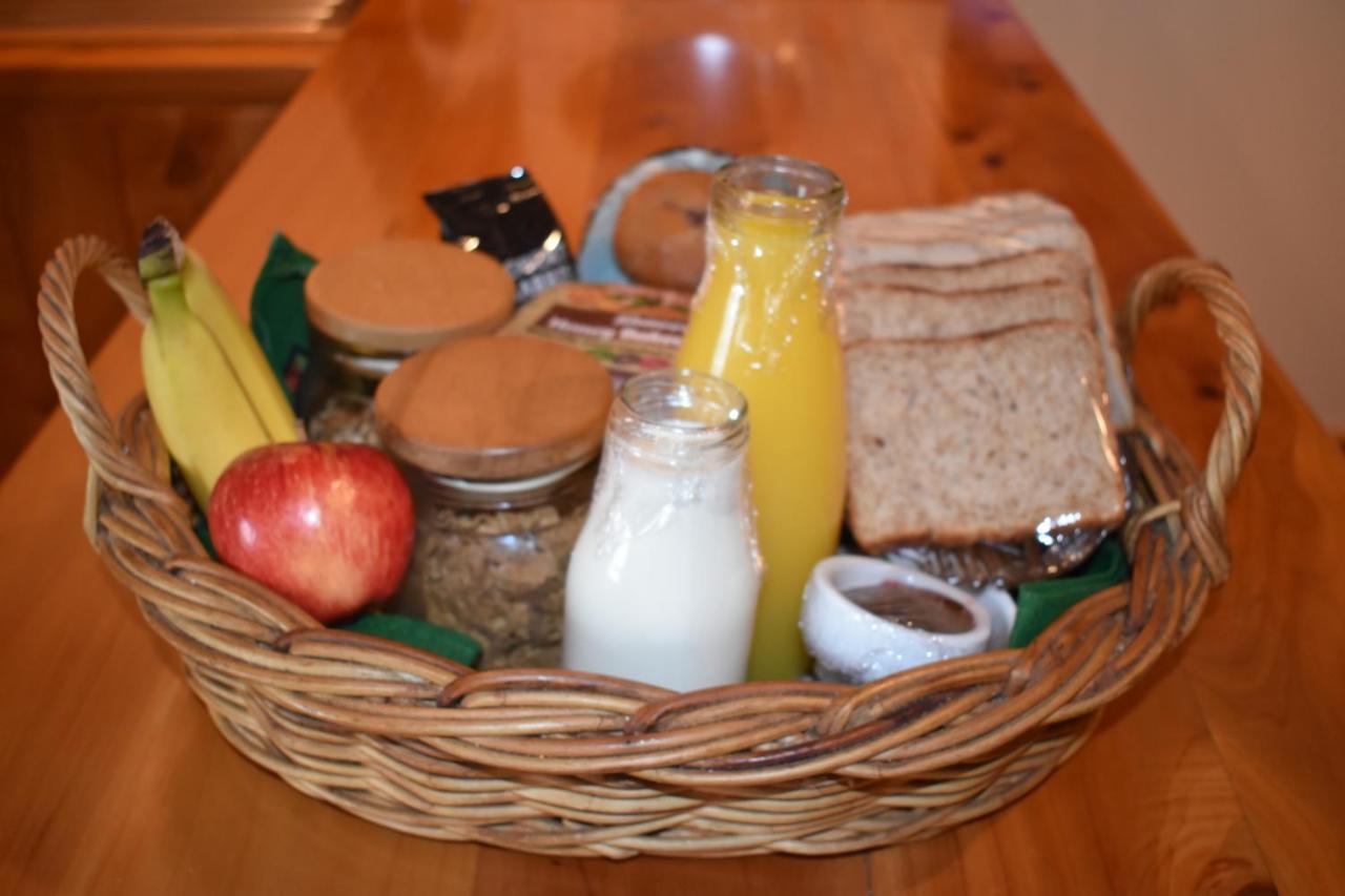 Olivista Bed and Breakfast Masterton Buitenkant foto